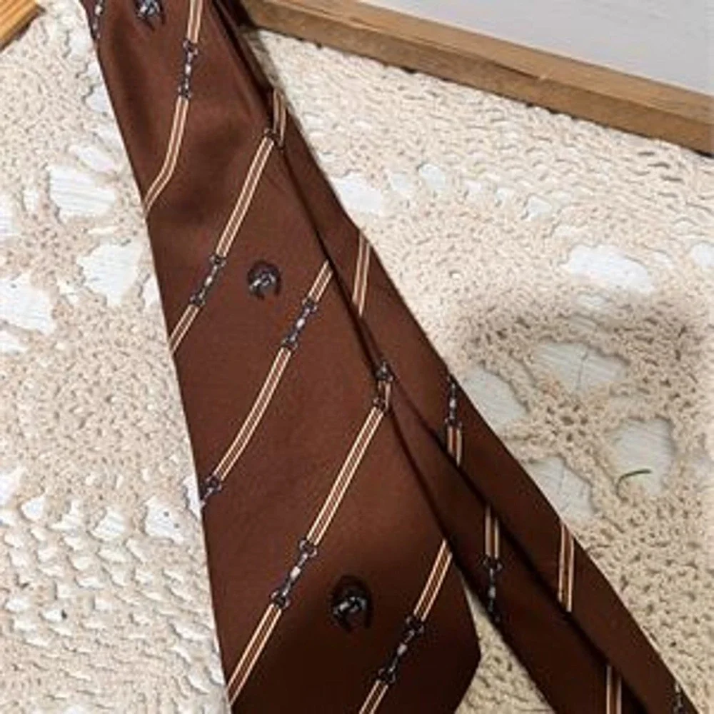 Vintage Gucci Mens Silk Neck Tie Brown Equestrian Stirrup Horseshoe Italy